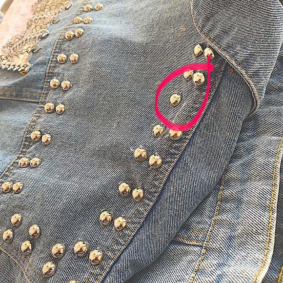 Inavie Embellished Light Wash Jean Jacket - Picture 7 of 7